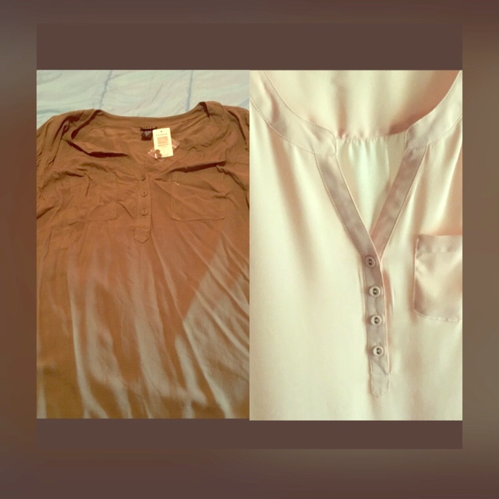 Lot of 2 Torrid size 1 blouses.
